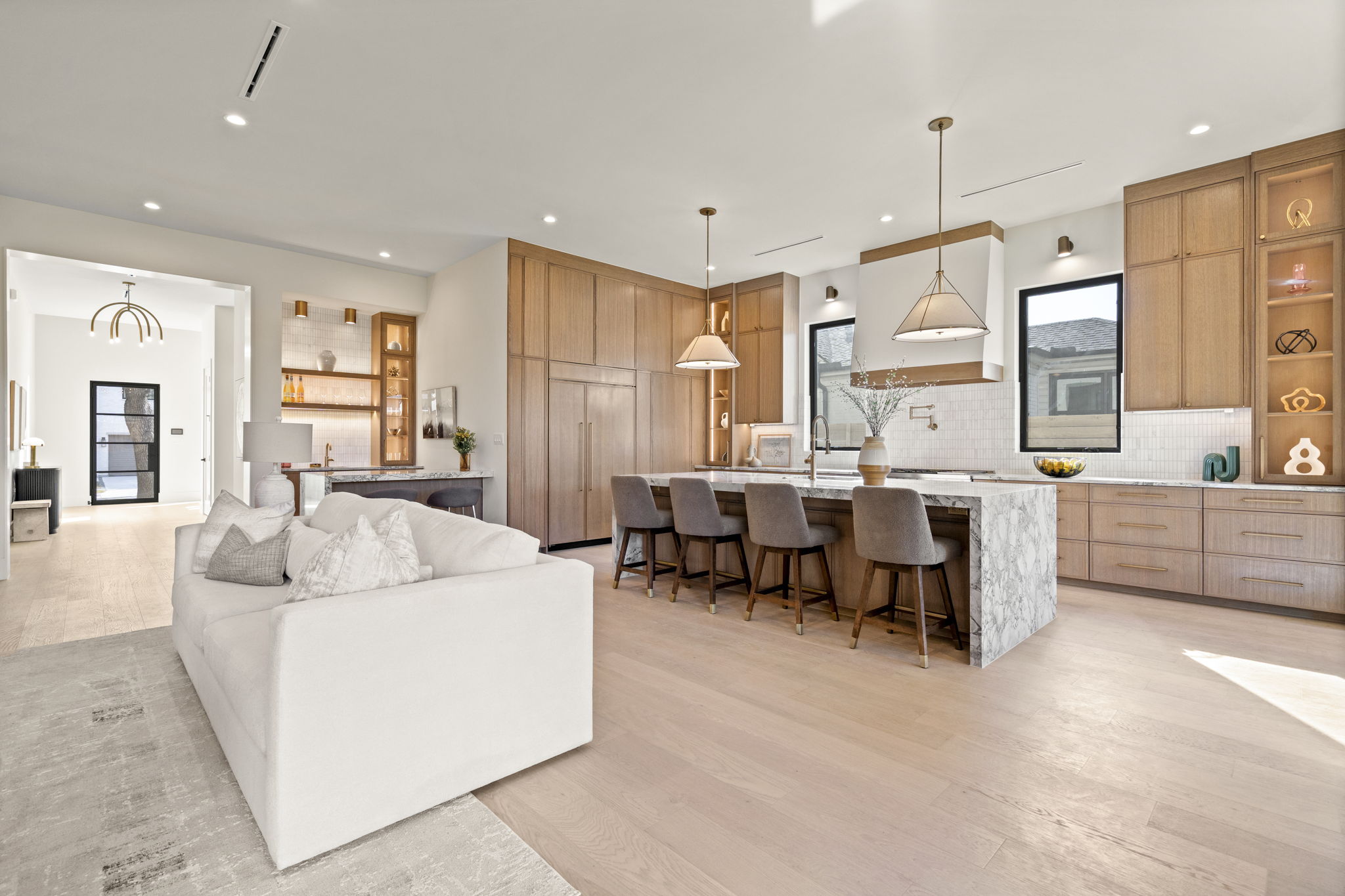 4231 Concho Street Dallas, TX 75206 - Photo 8 of 42