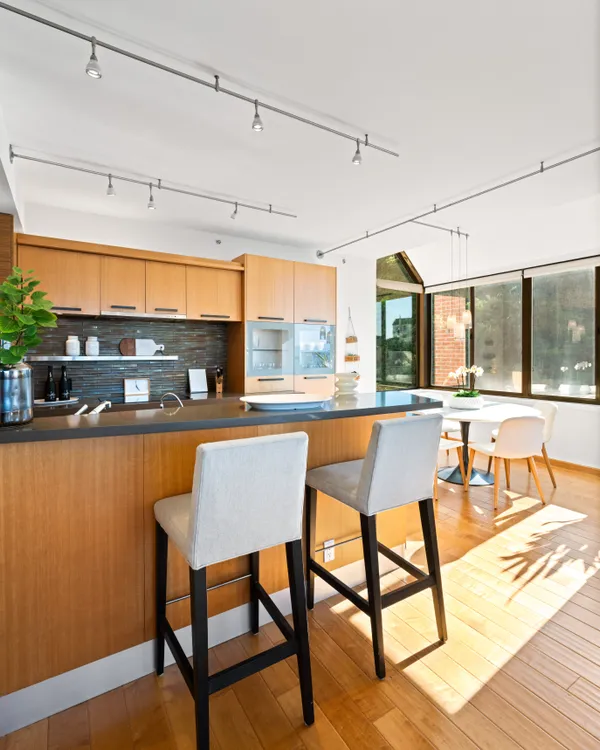 $1,898,000 | 101 Lombard Street, Unit 901W, San Francisco, CA 94111
