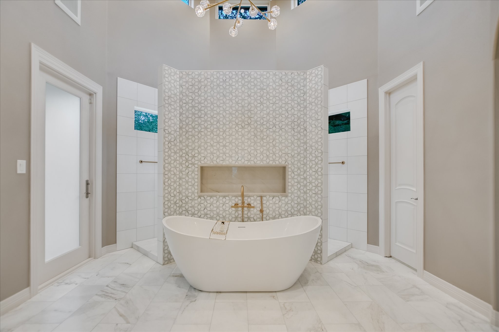 1422 Palomino Ridge Drive Austin, TX 78733 - Photo 27 of 60 a bathroom with a bathtub and shower