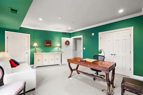 $995,000 | 1702 North Park Drive, Unit 25, Wilmington, DE 19806