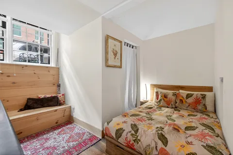 $579,500 | 17 Grove Street, Unit 1, Boston, MA 02114