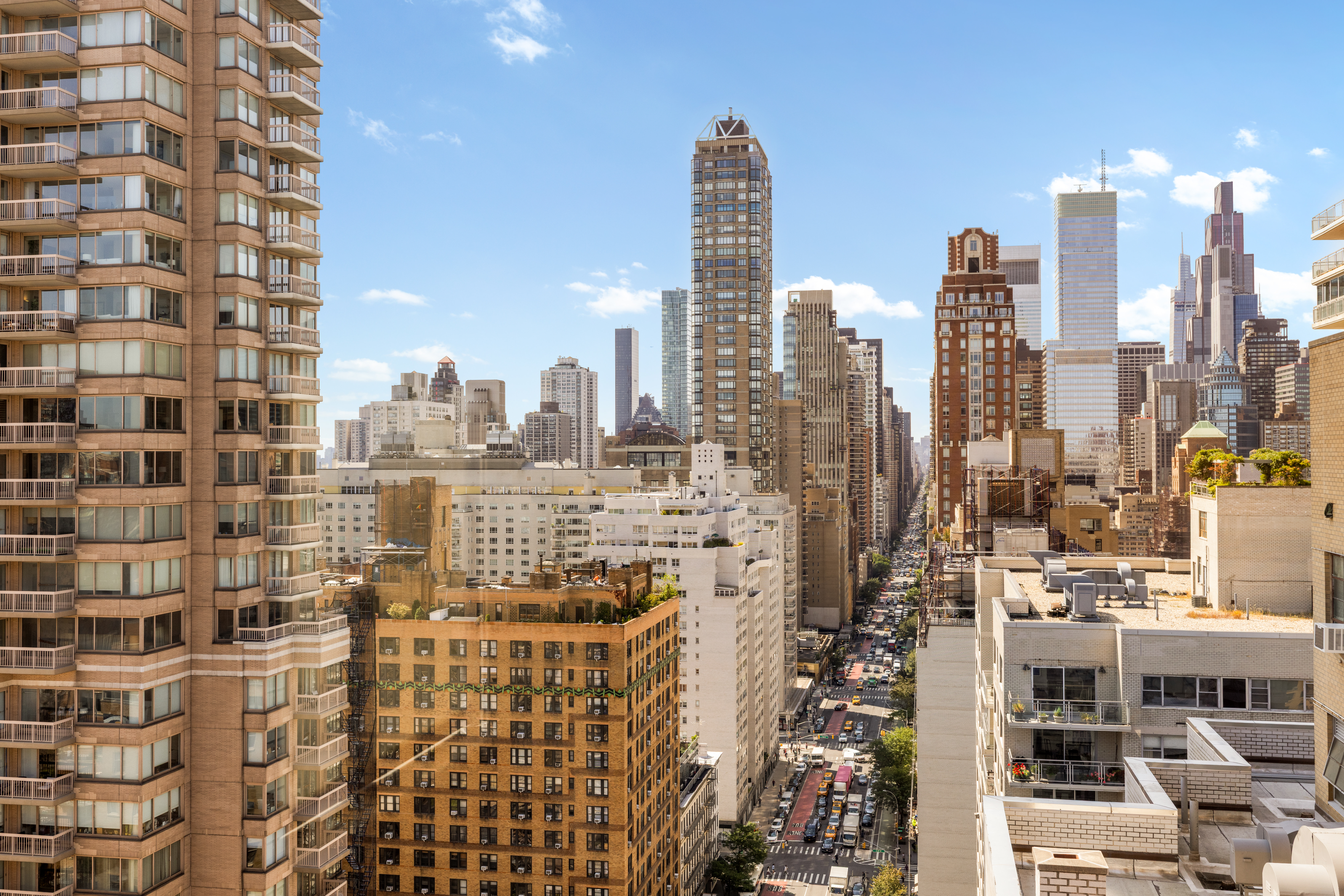 188 East 70th Street, Unit 22A Manhattan, NY 10021 - Photo 8 of 17 a city view with tall buildings