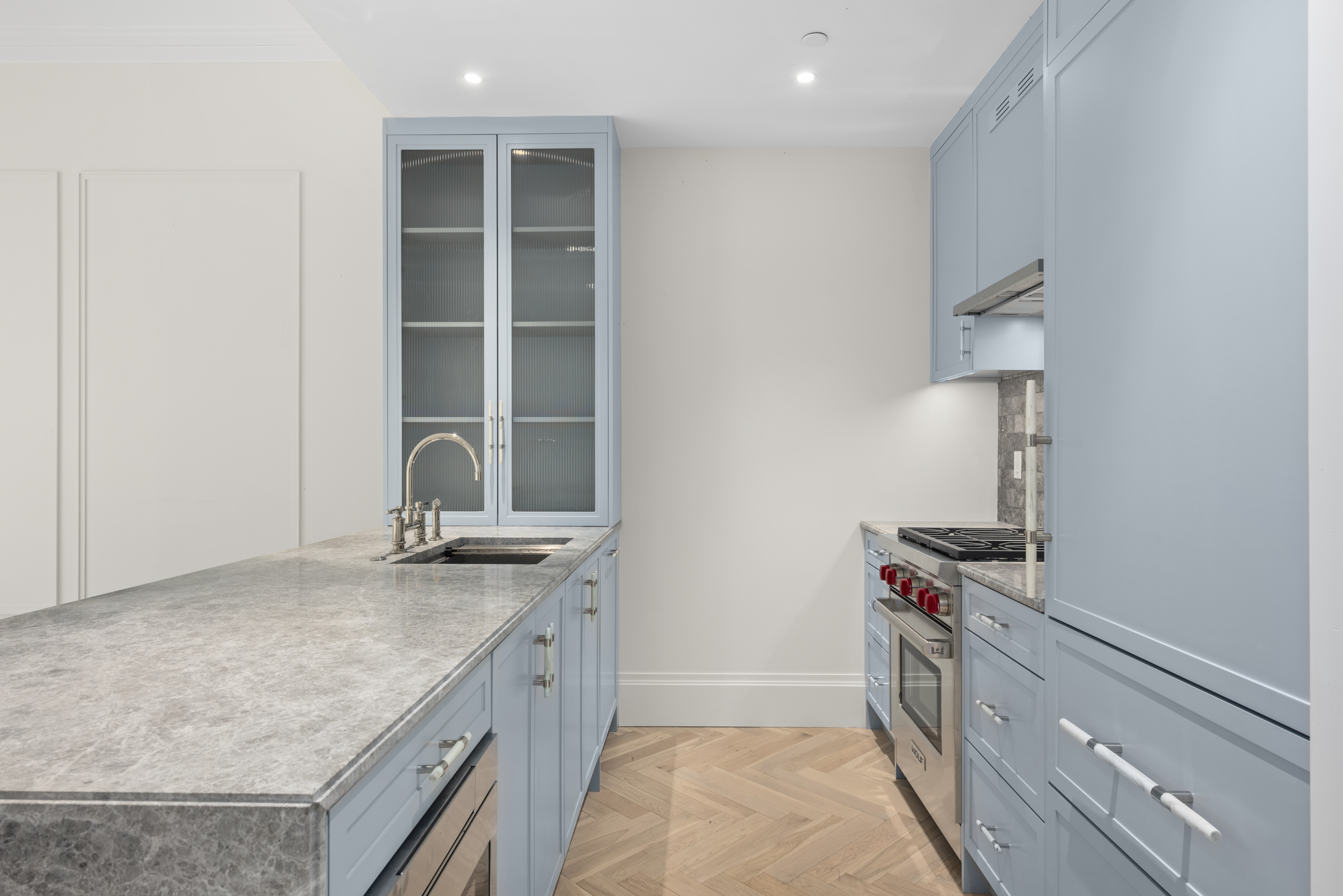 250 East 21st Street, Unit 8F Manhattan, NY 10010 - Photo 4 of 13