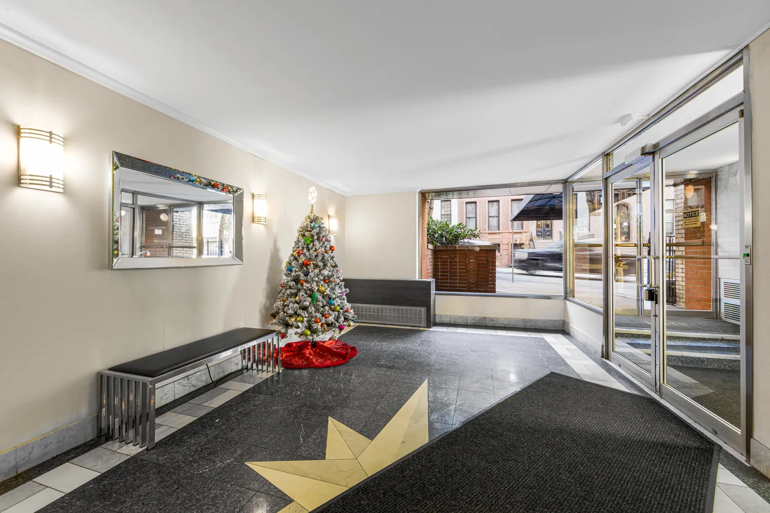 $475,000 | 150 East 37th Street, Unit 10F | Murray Hill
