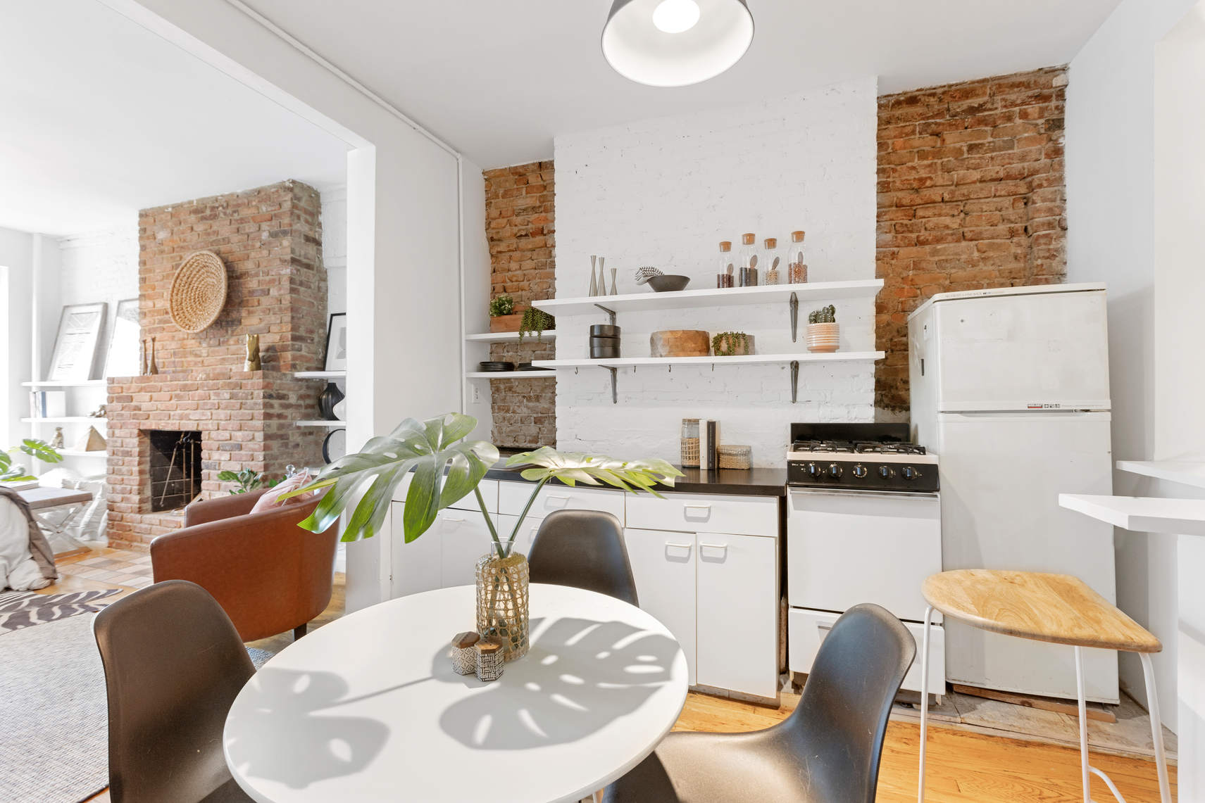 24 Cornelia Street, Unit 14 Manhattan, NY 10014 - Photo 6 of 8