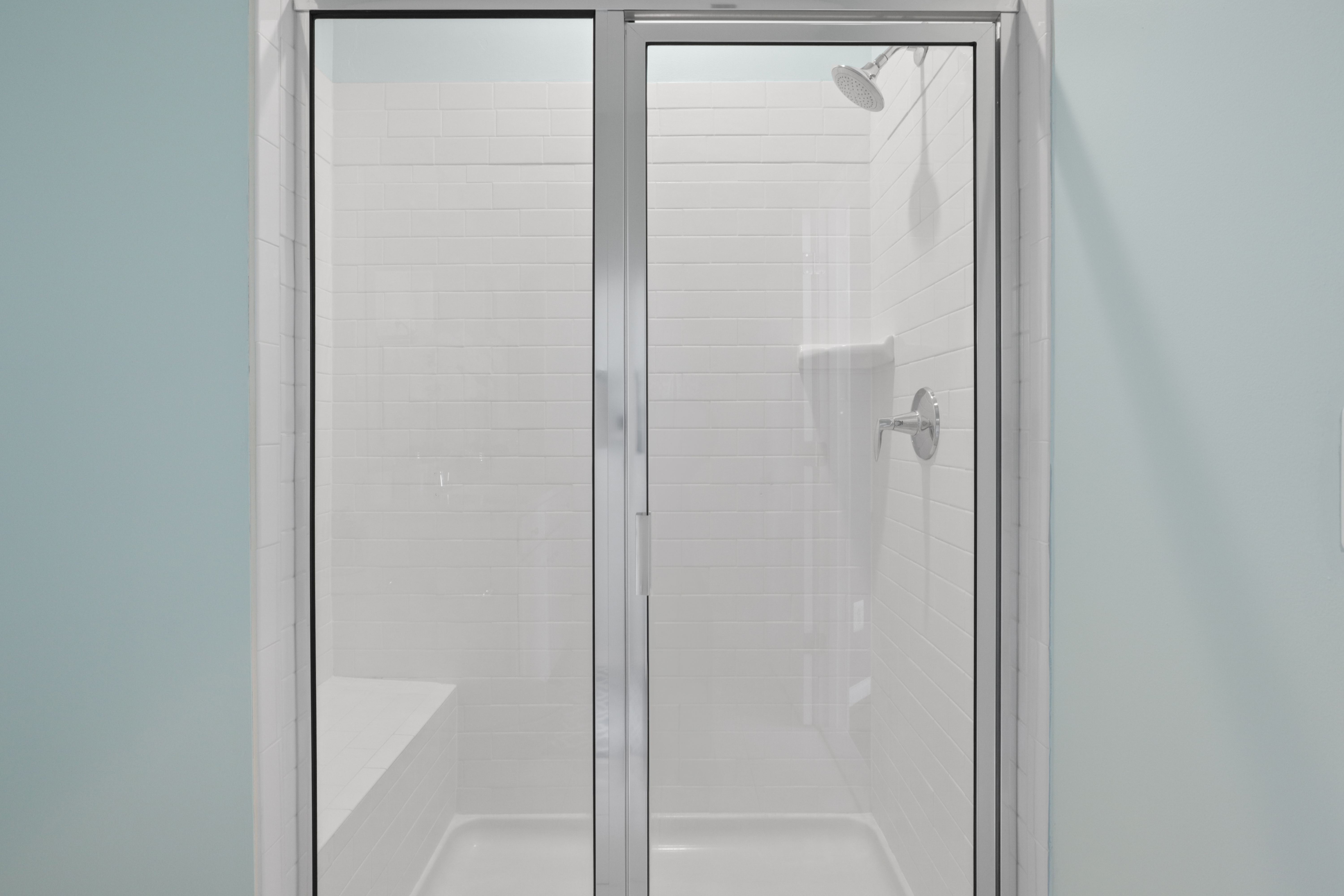 9101 Power House Road Lorton, VA 22079 - Photo 33 of 75 a bathroom with a glass shower door