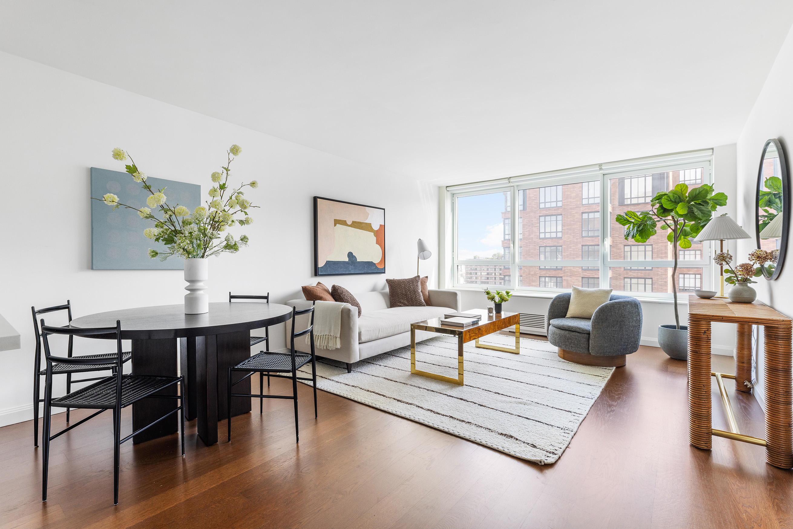 200 East 94th Street, Unit 2916 Manhattan, NY 10128 - Photo 2 of 15