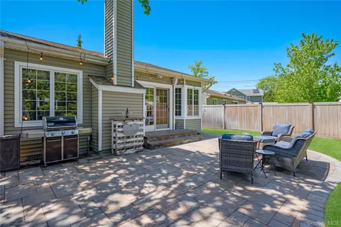 $1,098,000 | 8 Melony Avenue, Plainview, NY 11803