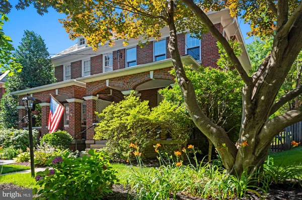 $5,495 | 3808 Veazey Street Northwest, Washington, DC 20016