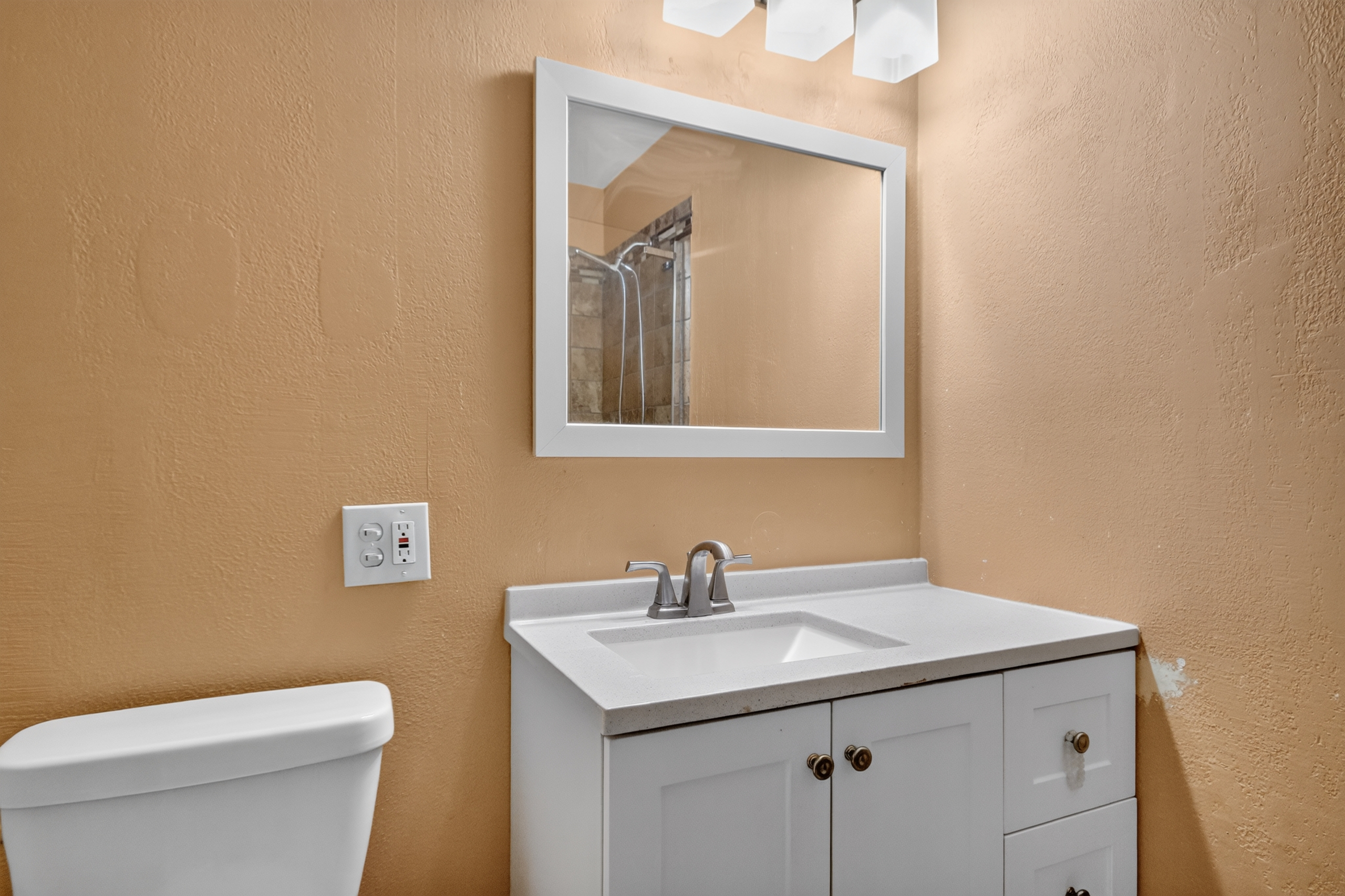 6991 West Glenbrook Road, Unit 2 Milwaukee, WI 53223 - Photo 26 of 30 Gallery Image 26