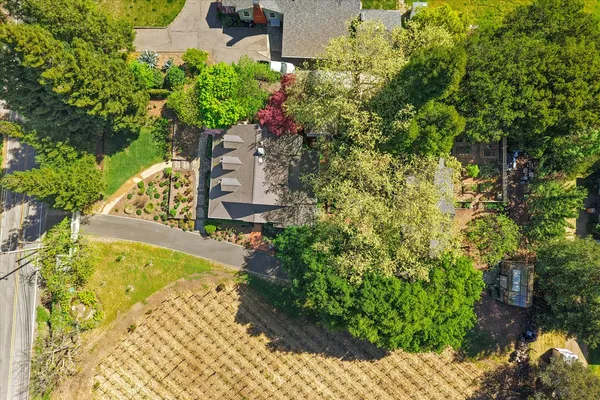 $3,050,000 | 4011 East 3rd Avenue, Napa, CA 94558