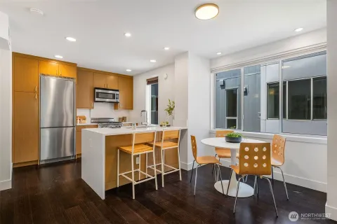 $1,150,000 | 307 14th Avenue East, Unit B, Seattle, WA 98112