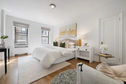 $525,000 | 350 Cabrini Boulevard, Unit 7N | Hudson Heights