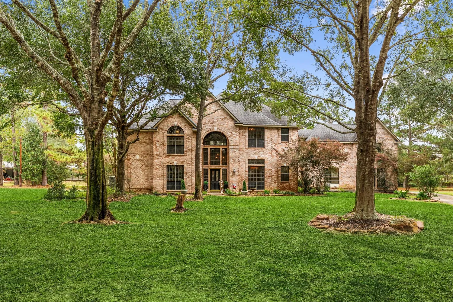 $984,500 | 1019 Towering Oaks Street, Magnolia, TX 77355