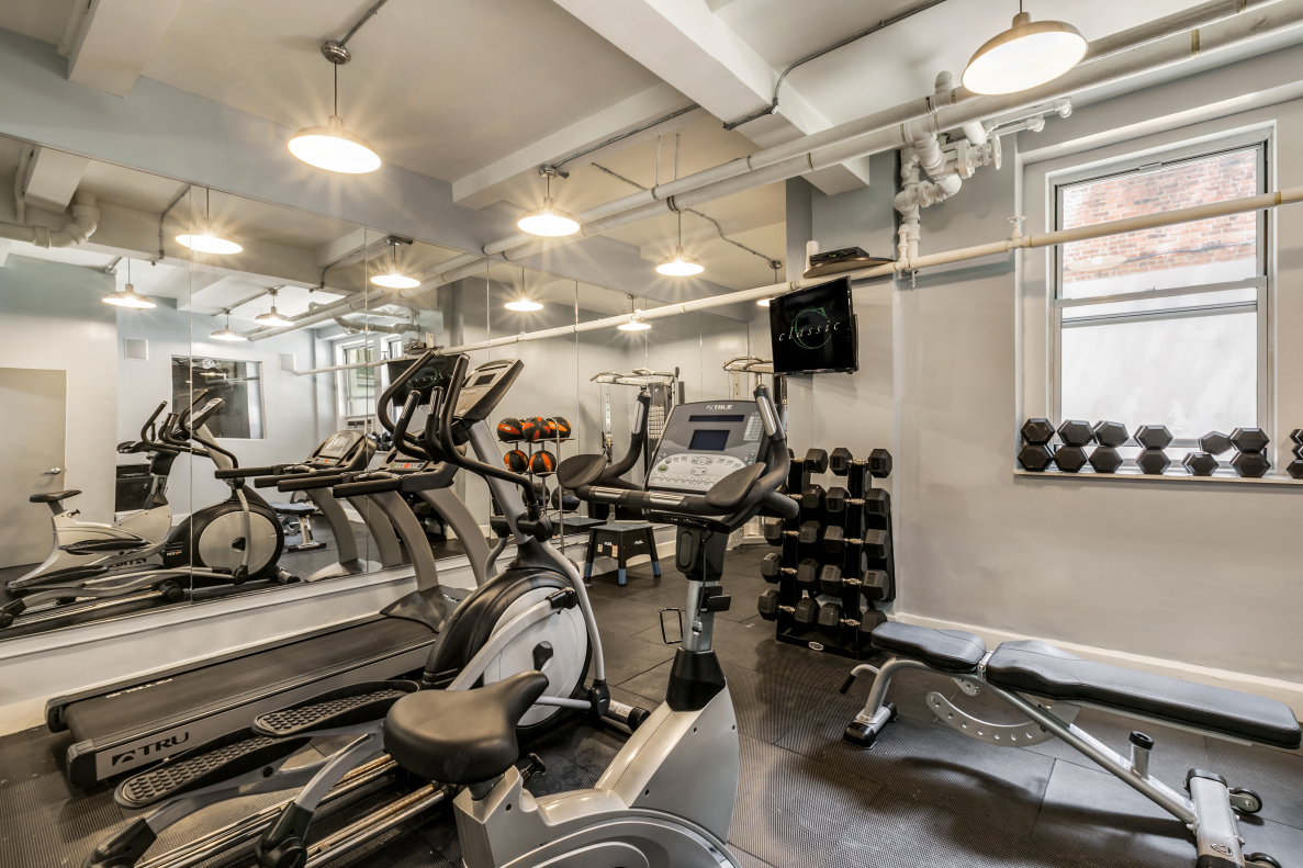 165 West 91st Street, Unit 9AB Manhattan, NY 10024 - Photo 21 of 24 a view of a room with gym equipment