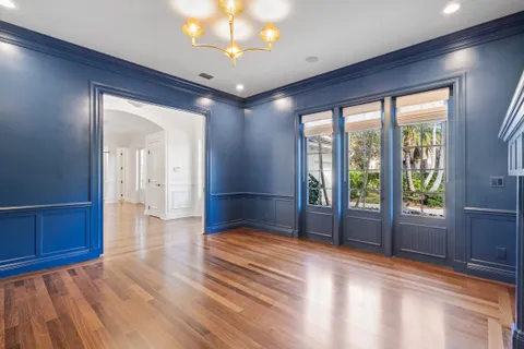 $2,400,000 | 121 Palm Island Lane, Vero Beach, FL 32963