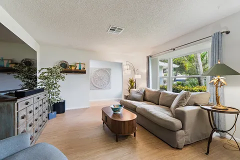 $789,000 | 76 Wingo Street, Tequesta, FL 33469