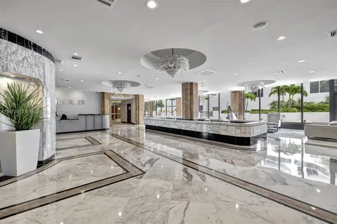 $1,100,000 | 2751 South Ocean Drive, Unit 404N, Hollywood, FL 33019