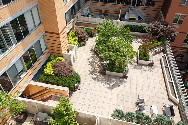 301 West 118th Street, Unit 7A Manhattan, NY 10026 - Photo 2 of 5 a view of an buildings