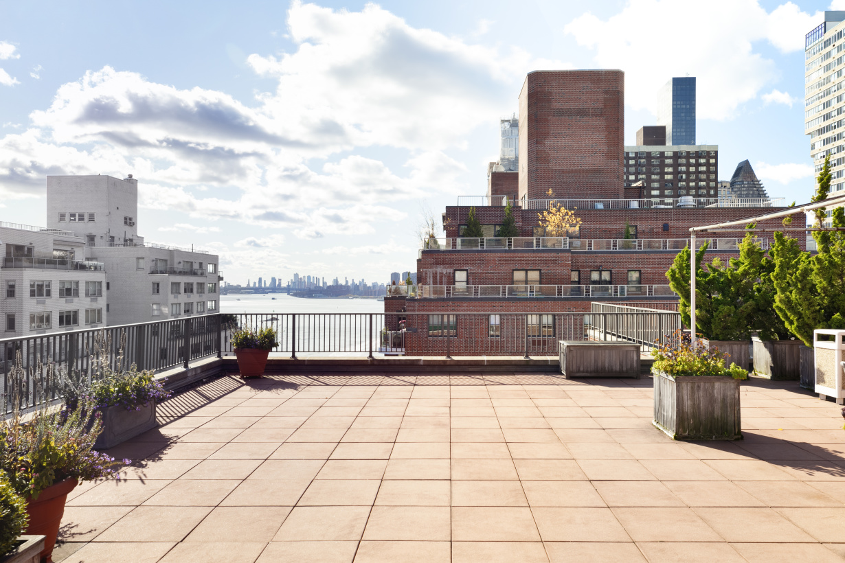 36 Sutton Place South, Unit 10B Manhattan, NY 10022 - Photo 13 of 16