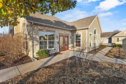 $525,000 | 10 Pond View Way, Fitchburg, WI 53711