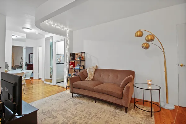 $4,995 | 315 East 56th Street, Unit 5F | Sutton Place