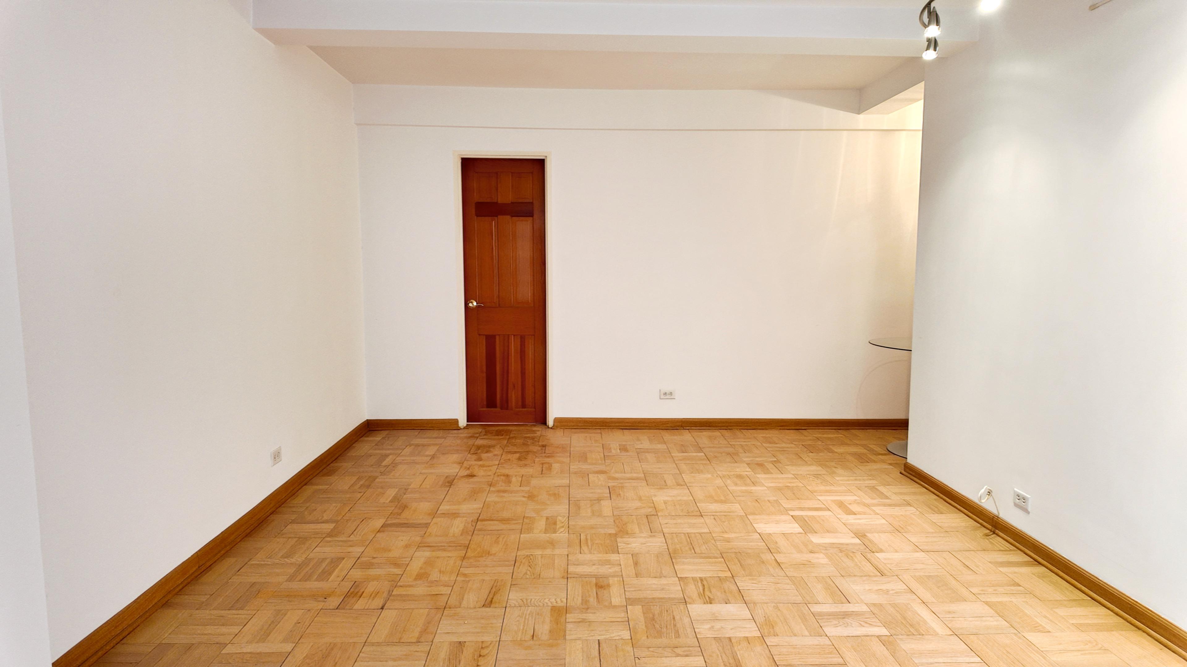 750 Park Avenue, Unit 8D Manhattan, NY 10021 - Photo 8 of 14