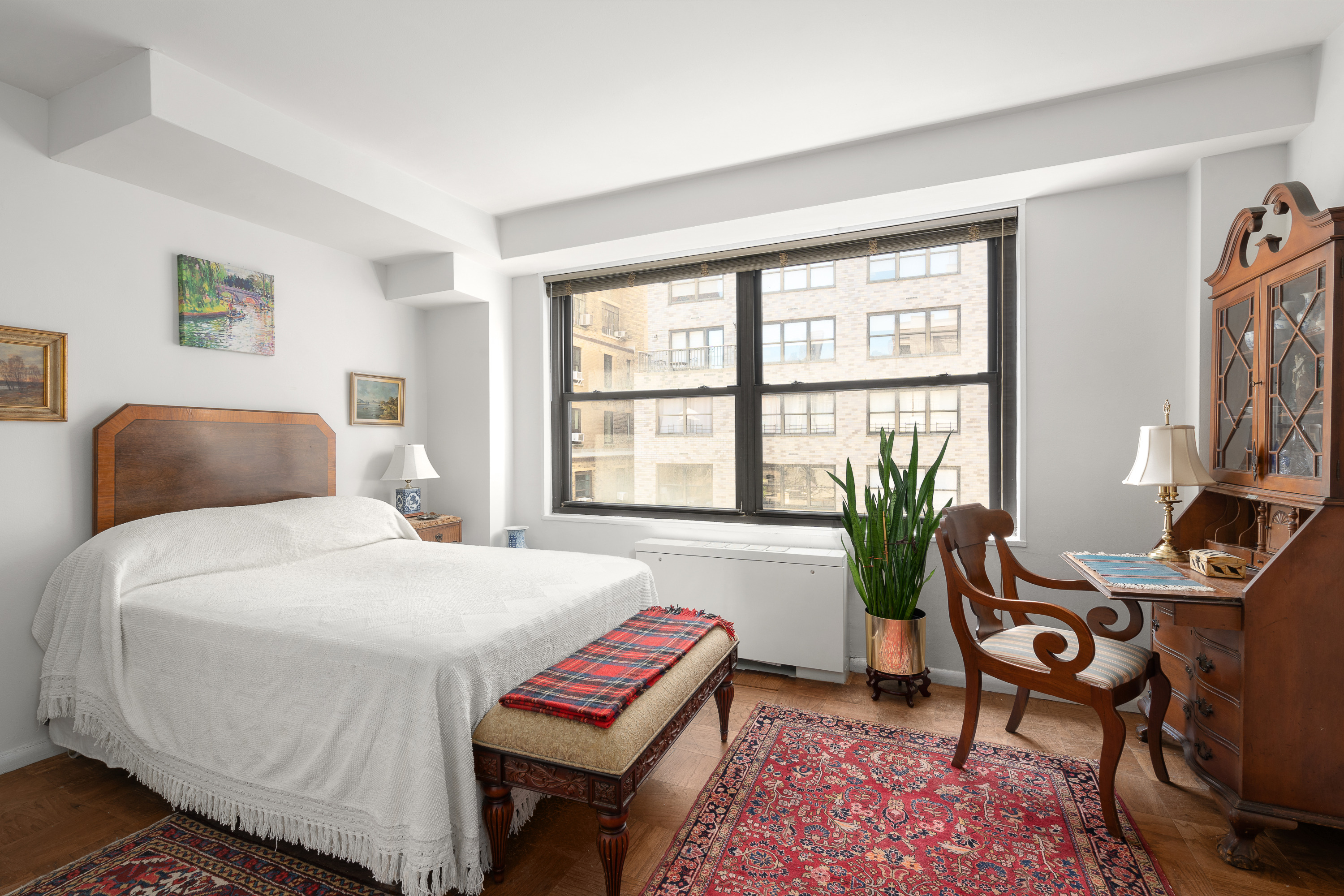 225 East 57th Street, Unit 12M Manhattan, NY 10022 - Photo 5 of 7