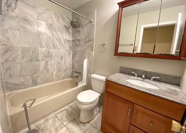 $265,000 | 216 9th Avenue, Bethlehem, PA 18018