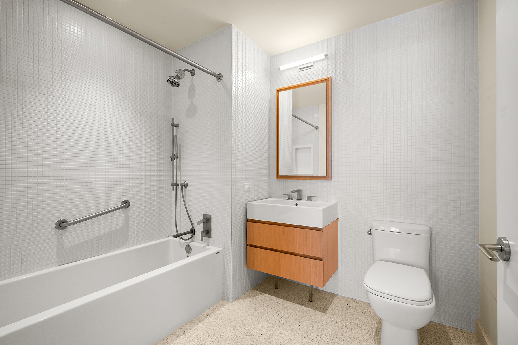 21-30 44th Drive, Unit 5B Queens, NY 11101 - Photo 10 of 24