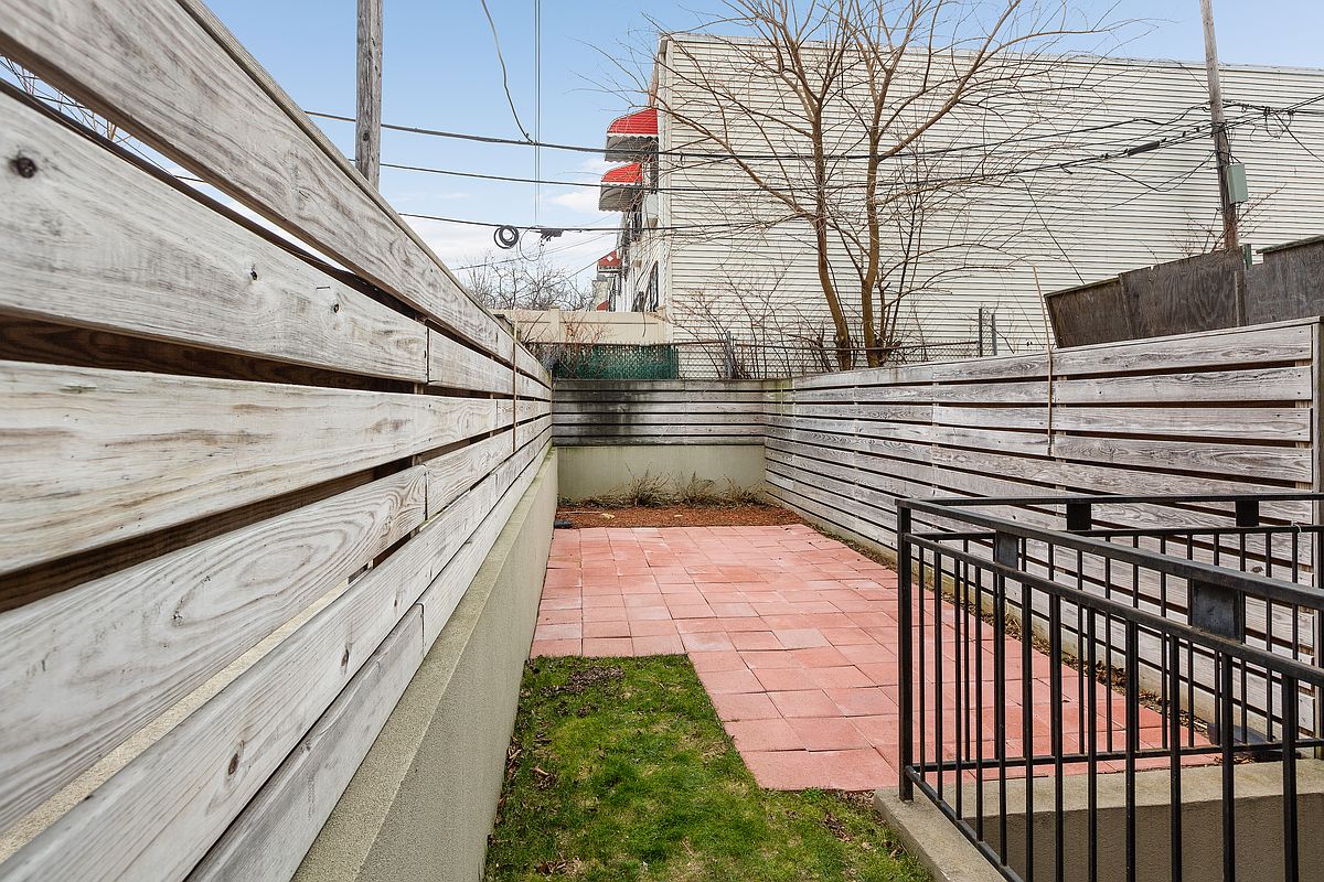 328 Central Avenue, Unit 1B Brooklyn, NY 11221 - Photo 6 of 11