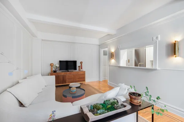 $4,600 | 321 West 90th Street, Unit 6F | Upper West Side