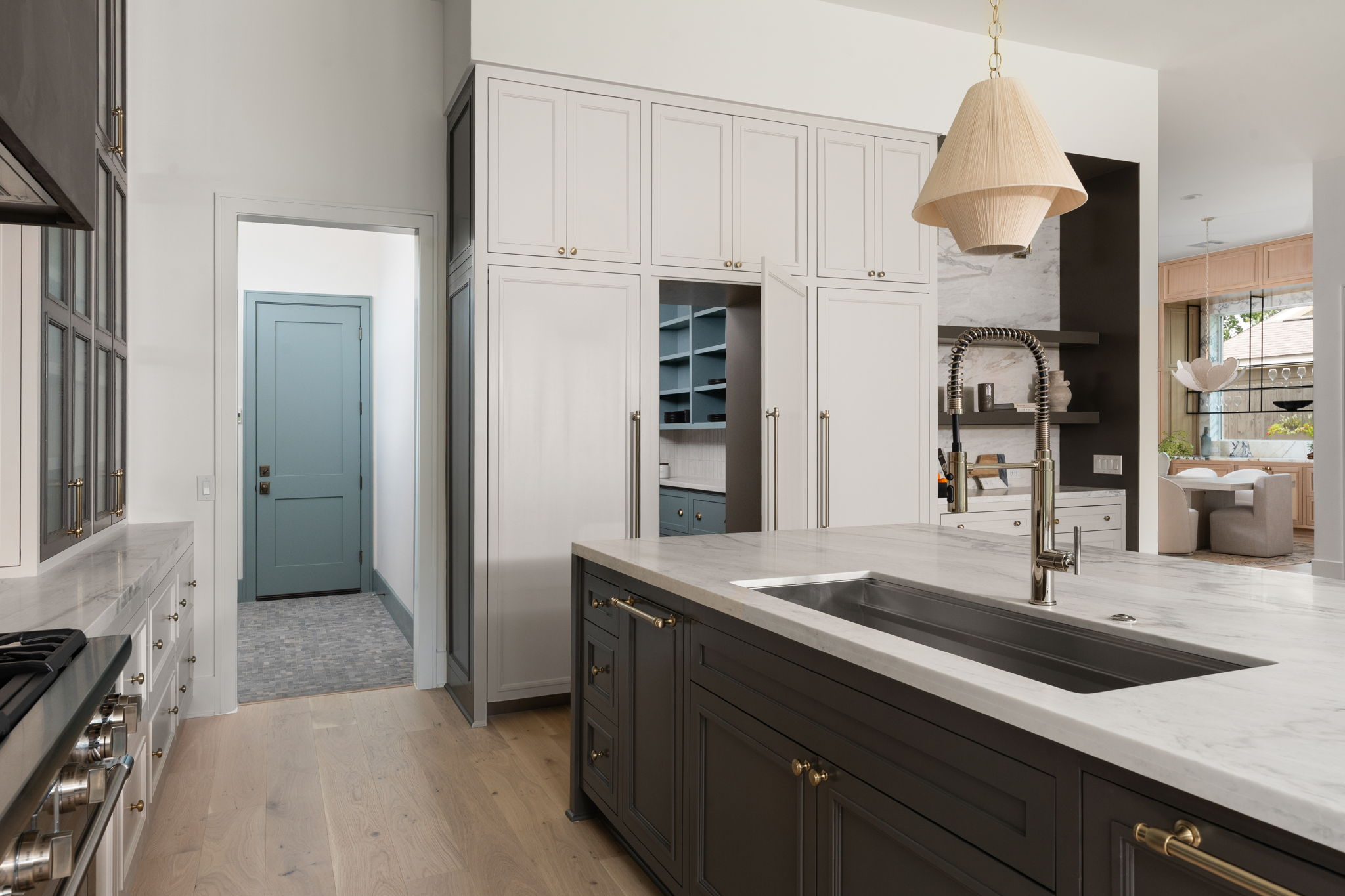 1411 Thornton Road Houston, TX 77018 - Photo 5 of 24