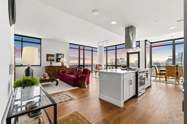 $1,795,000 | 2000 Clarendon Boulevard, Unit 1105, Arlington, VA 22201