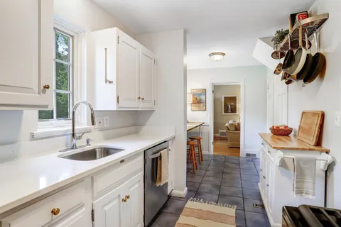 $1,225,000 | 3501 Bradley Lane, Chevy Chase, MD 20815