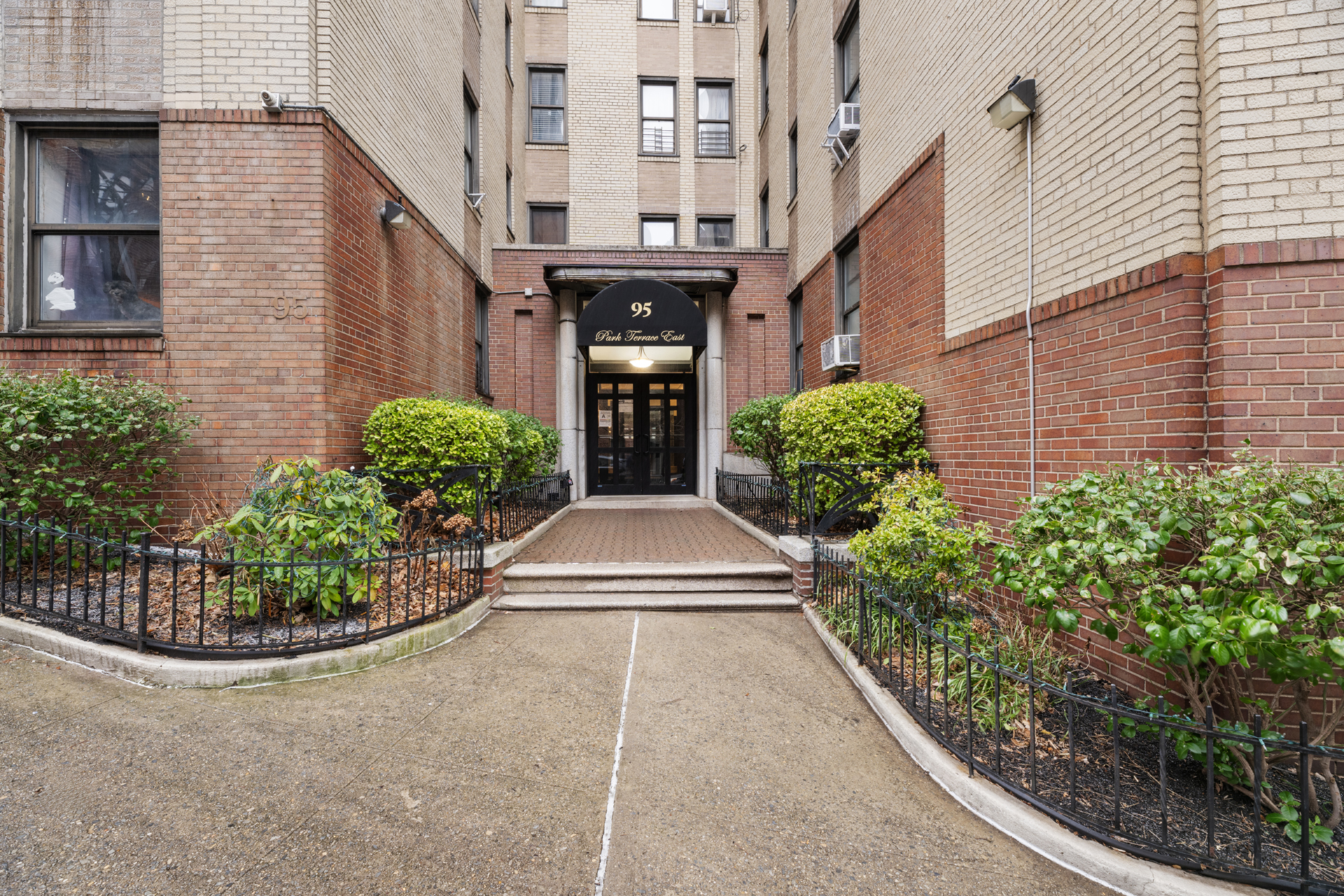 95 Park Terrace East, Unit 3B Manhattan, NY 10034 - Photo 8 of 9 a view of a entrance of the building