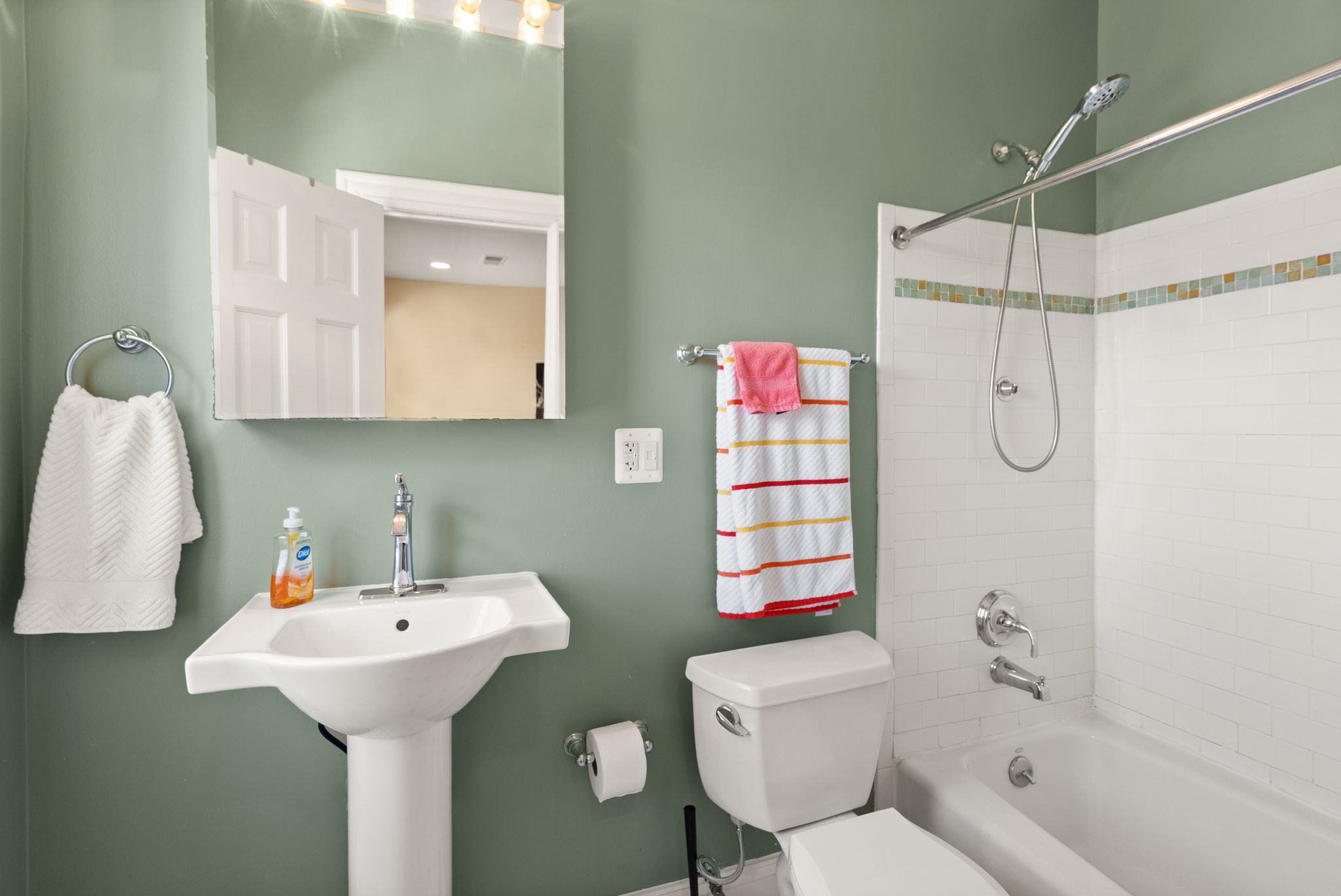 1335 Harvard Street Northwest Washington, DC 20009 - Photo 20 of 58