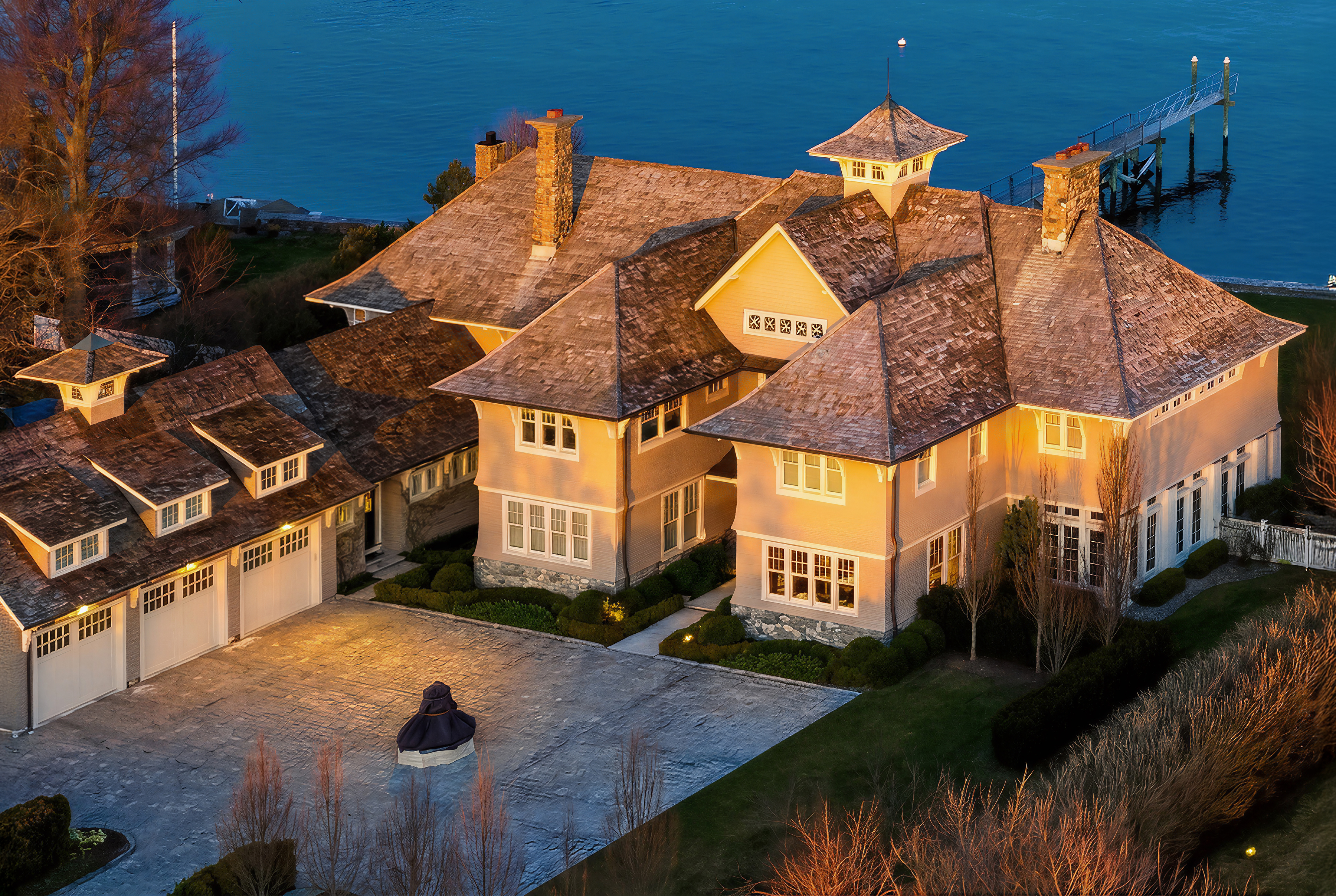 10 Shorehaven Road Norwalk, CT 06855 - Photo 2 of 5