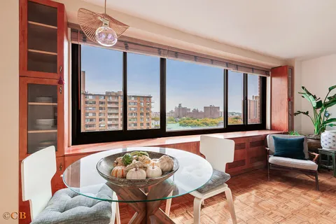 $575,000 | 185 Hall Street | Clinton Hill