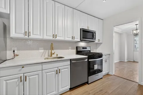 $274,000 | 4515 Willard Avenue, Unit 616S, Chevy Chase, MD 20815