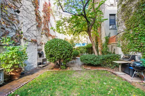 $1,099,000 | 72 East 3rd Street, Unit 5A | East Village