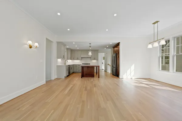 $2,195,000 | 22 West Spring Street, Alexandria, VA 22301
