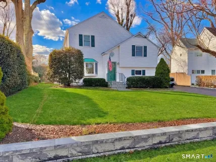 $1,375,000 | 11 Patton Drive, Darien, CT 06820