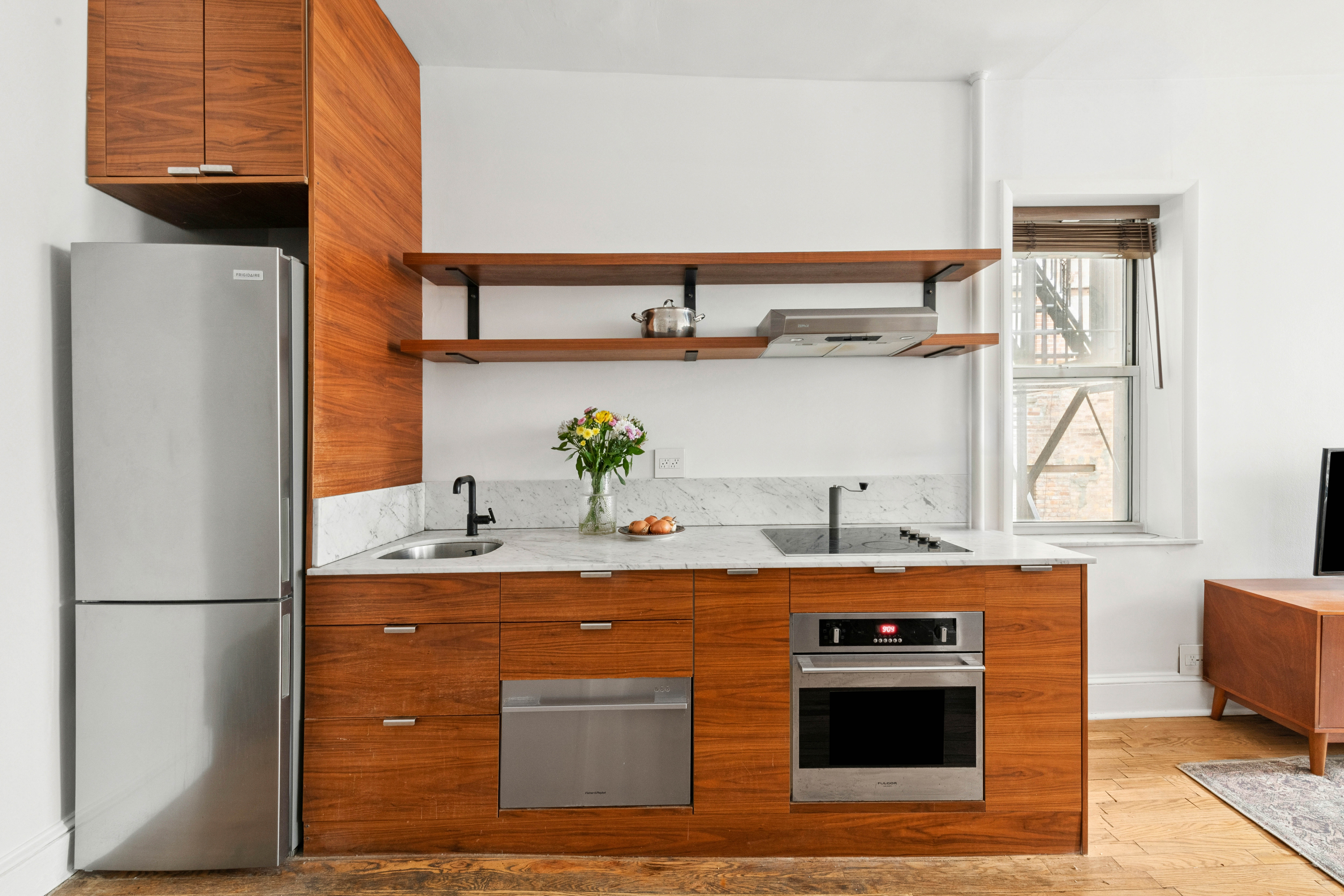 215 East 29th Street, Unit 33 Manhattan, NY 10016 - Photo 5 of 8