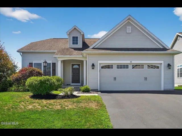 $485,000 | 43 Somerset Drive, Halfmoon, NY 12065