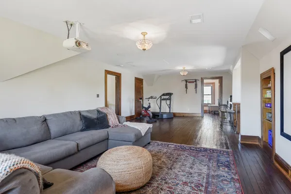 $1,750,000 | 903 Russell Street, Nashville, TN 37206