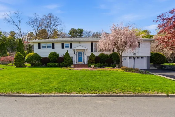 $725,000 | 8 Agnes Terrace, Methuen, MA 01844