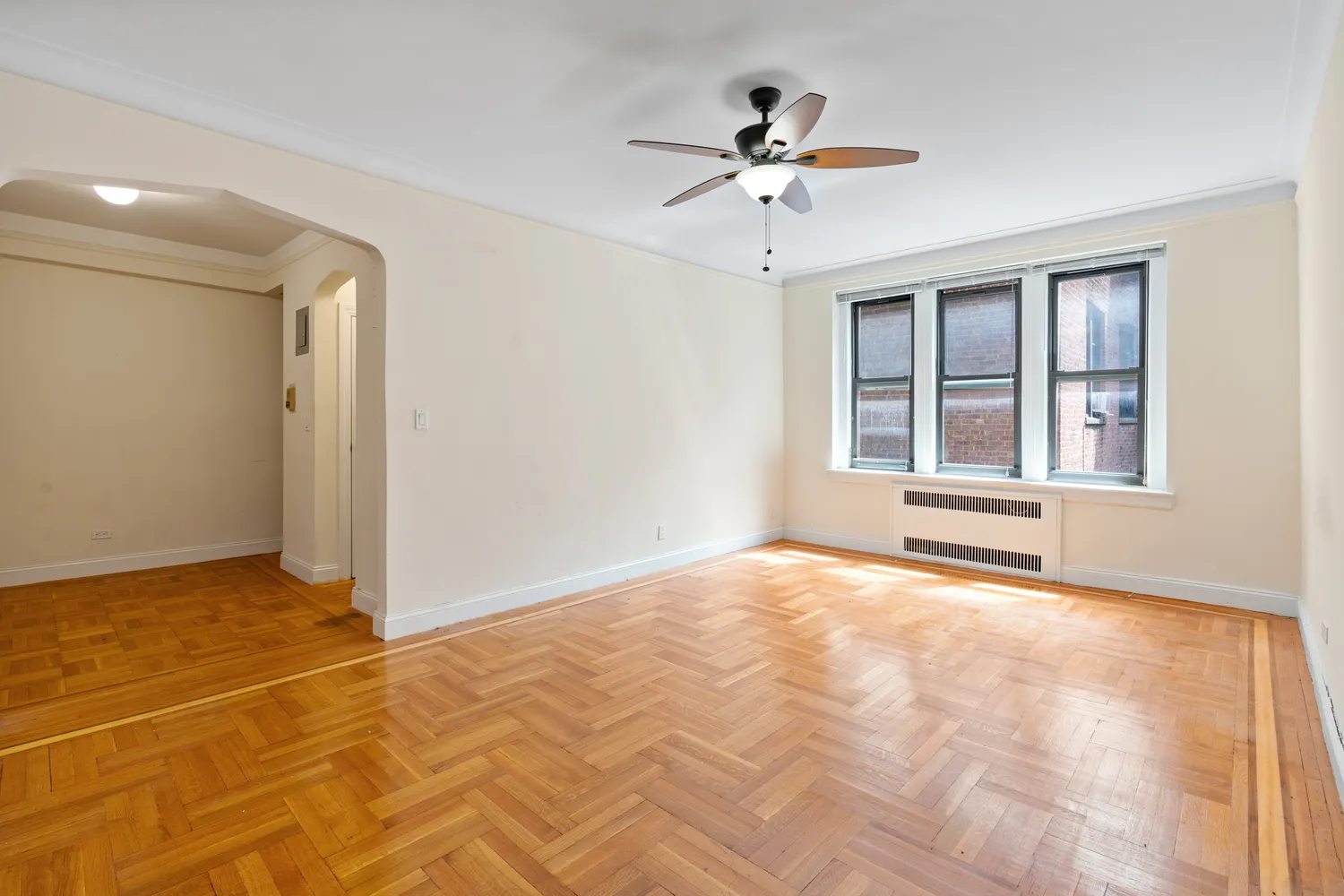 41-09 41st Street, Unit 5C Queens, NY 11104 - Photo 2 of 13