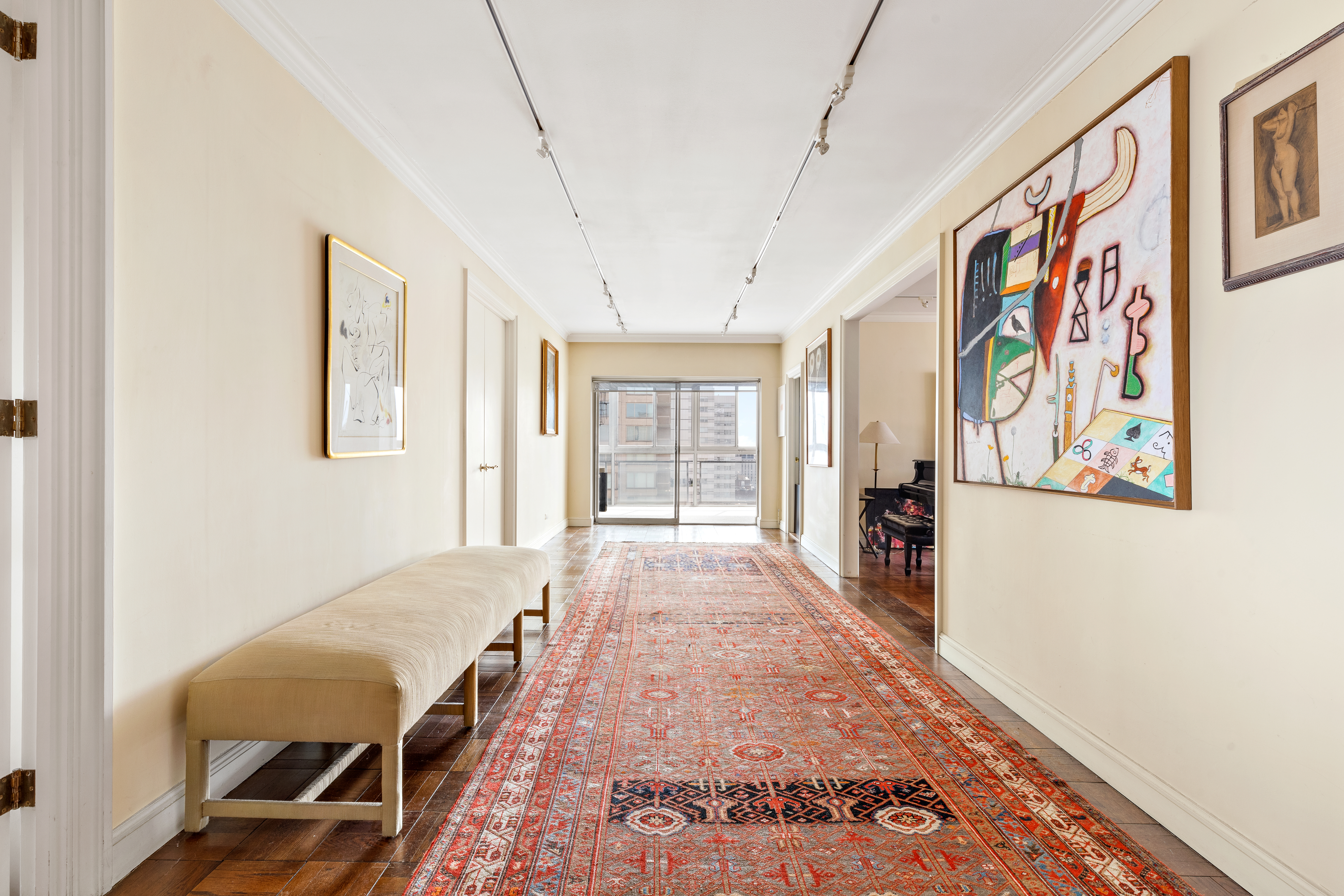 150 East 69th Street, Unit 27K Manhattan, NY 10021 - Photo 5 of 13