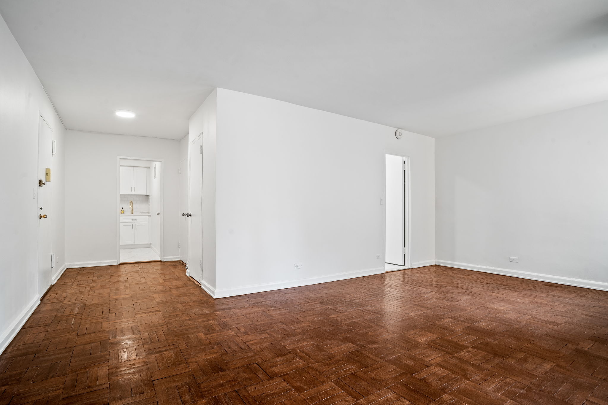 150 East 61st Street, Unit 8B Manhattan, NY 10065 - Photo 14 of 30 a view of an empty room